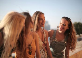 Przyjęcie holistycznego stylu życia: wskazówki dla zrównoważonego i spełnionego życia