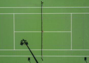 Luca Nardi zaskakuje swoim wielkim idolem z dzieciństwa, Novakiem Djokoviciem, w Indian Wells.