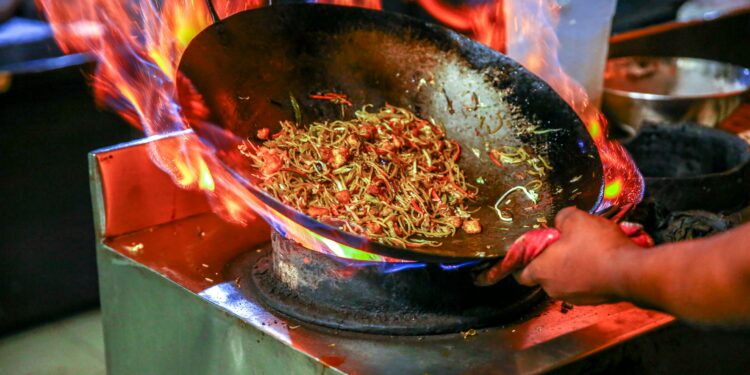 7 Obowiązkowych dań chińskich dla miłośników jedzenia