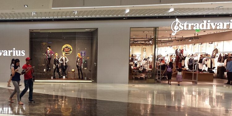 Odkrywanie Uroku Stradivarius.com: Twój Główny Cel Modowy w Polsce